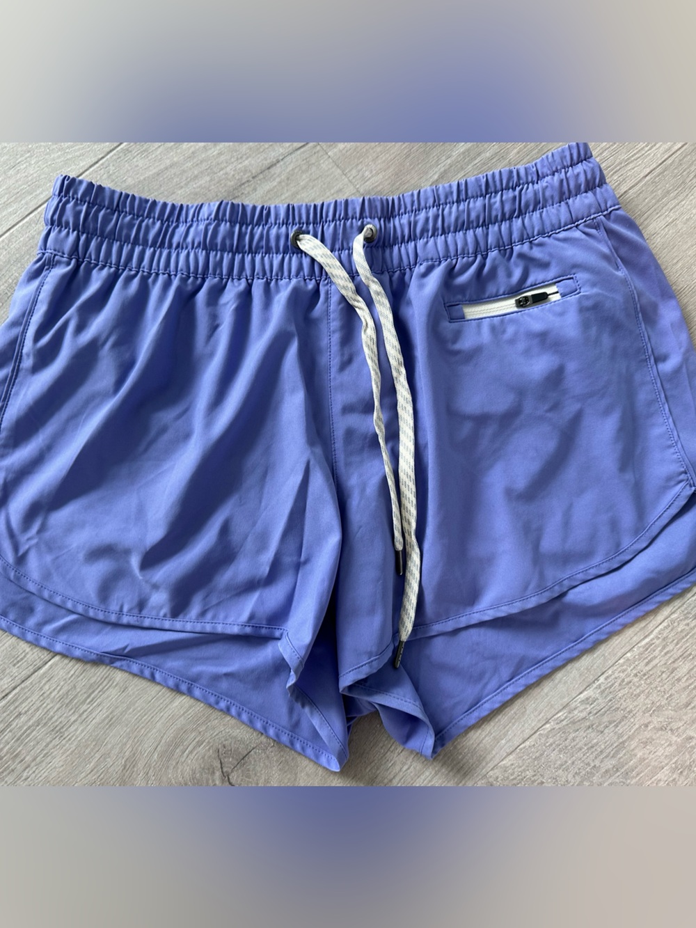 Vuori women’s shorts size medium no tag